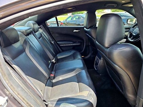 Used 2021 Dodge Charger SXT w/ Leather Interior Group image 17