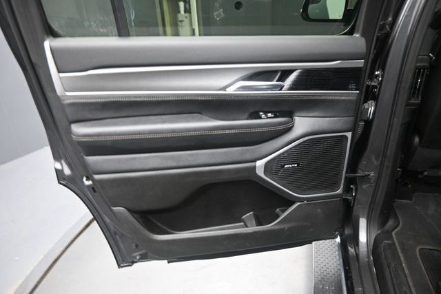 Used 2025 Jeep Wagoneer 4WD image 17