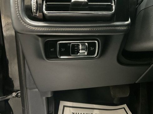 Used 2025 Lincoln Aviator Premiere image 8