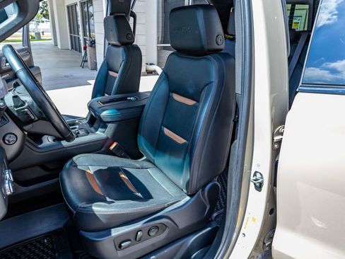 Used 2022 GMC Sierra 1500 AT4 w/ AT4 Premium Package image 30