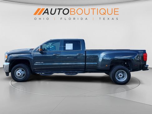 Used 2018 GMC Sierra 3500 4x4 Crew Cab w/ Sierra Convenience Package image 2