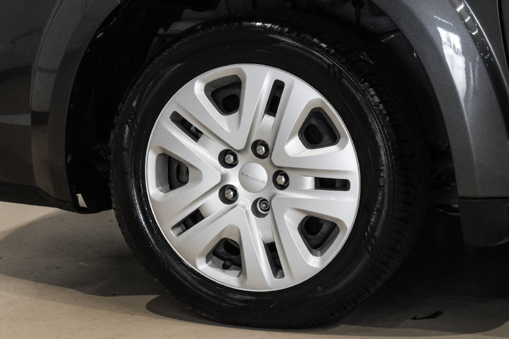 Used 2019 Dodge Journey SE FWD image 50