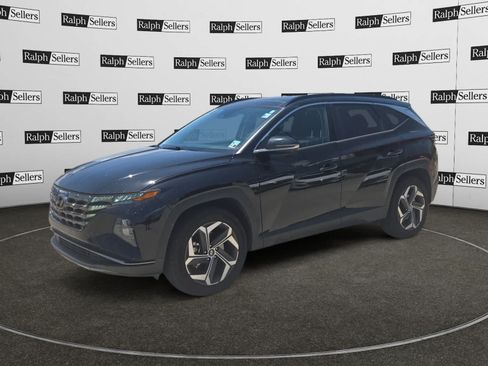 Used 2022 Hyundai Tucson Limited w/ Cargo Package AWD/4WD image 2