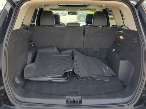 Used 2018 Ford Escape Titanium w/ Ford Safe & Smart Package image 33