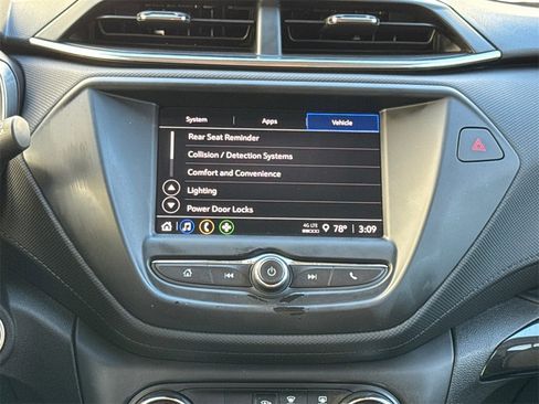 Used 2021 Chevrolet TrailBlazer LT image 22