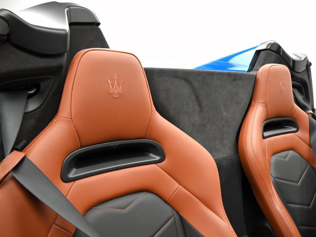 Used 2023 Maserati MC20 Spyder RWD image 17