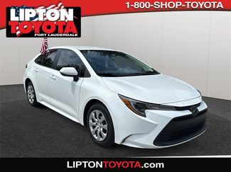 Used 2023 Toyota Corolla LE image 1