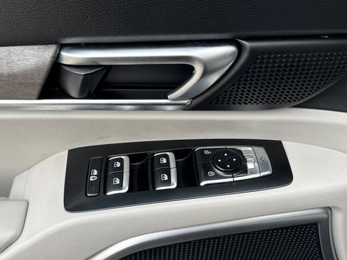 Used 2022 Kia Telluride EX w/ EX Premium Package image 11