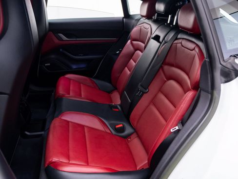 Certified 2023 Porsche Taycan 4 Cross Turismo AWD/4WD image 17