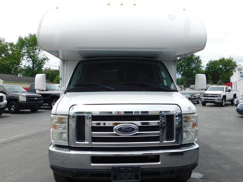Used 2013 Ford E-350 and Econoline 350 Super Duty Wagon w/ Motorhome Prep Pkg RWD image 6
