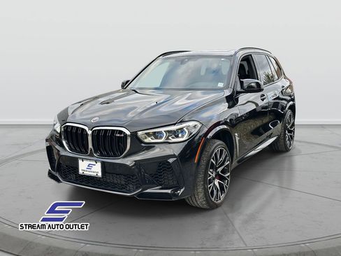 Used 2023 BMW X5 M w/ Executive Package image 3