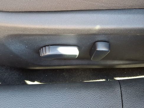 Used 2024 Nissan Altima 2.5 SV FWD image 15