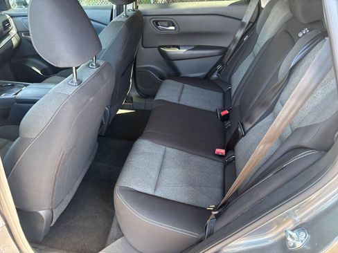 Used 2025 Nissan Rogue SV FWD image 28