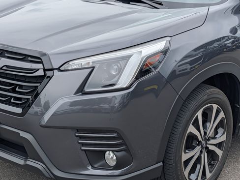 Used 2023 Subaru Forester Limited AWD/4WD image 16