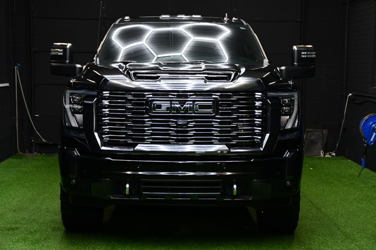Used 2024 GMC Sierra 2500 Denali Ultimate AWD/4WD image 18