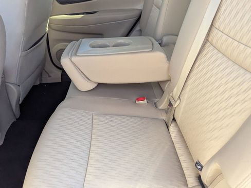 Used 2019 Nissan Rogue SV FWD image 17