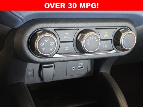 New 2025 Nissan Versa SV w/ Trunk Package FWD image 15