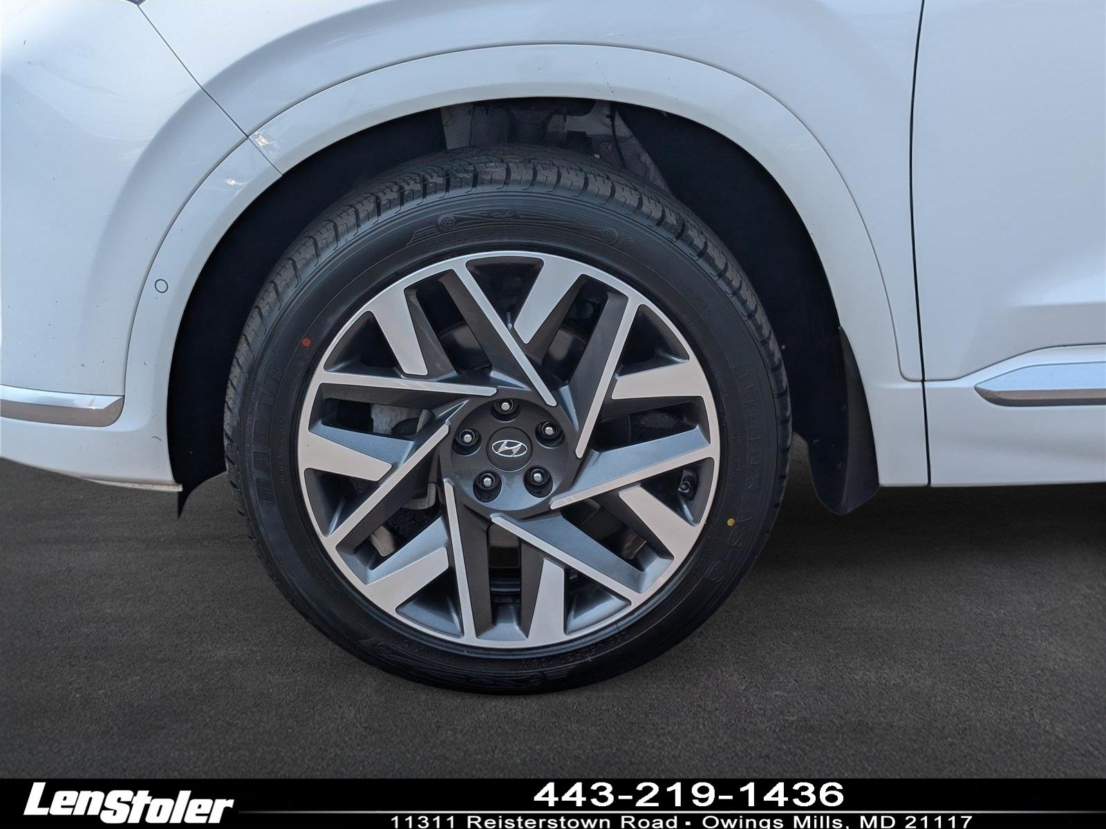 Used 2023 Hyundai Santa Fe Calligraphy AWD/4WD image 9