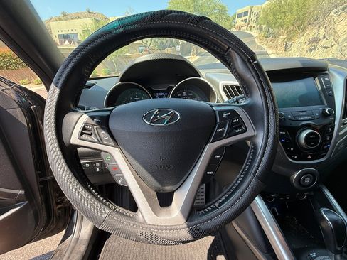 Used 2016 Hyundai Veloster w/ Option Group 02 image 13