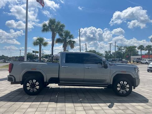 Used 2024 GMC Sierra 2500 Denali w/ Denali Reserve Package AWD/4WD image 7