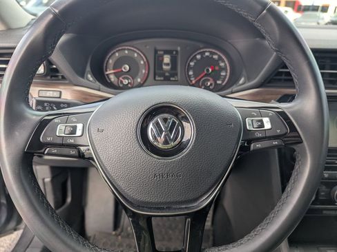 Used 2022 Volkswagen Passat 2.0T FWD image 20