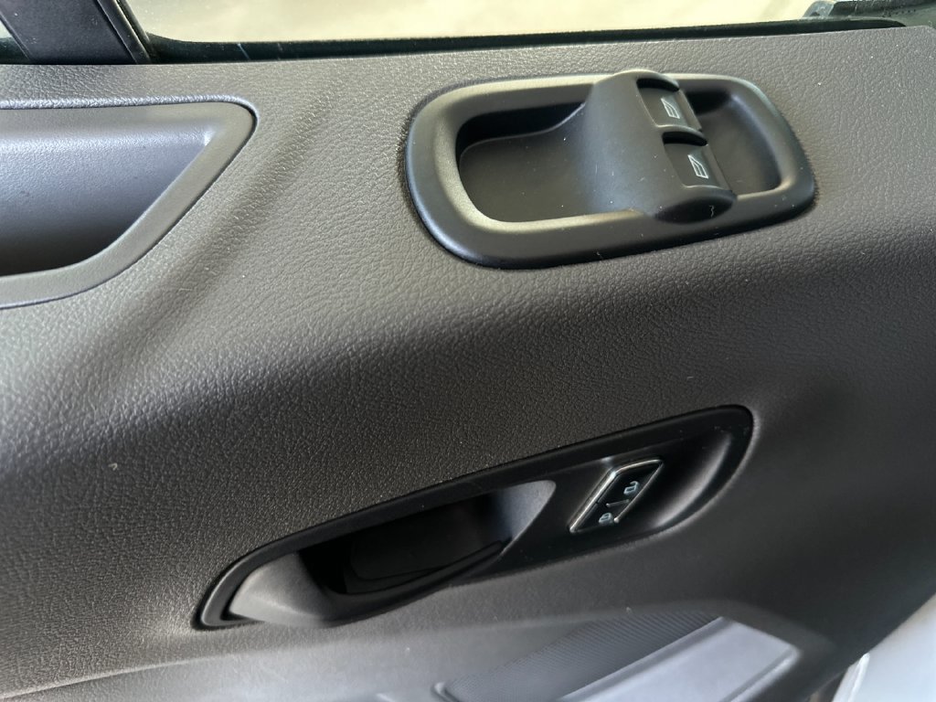 Certified 2025 Ford Transit 350 XLT RWD image 10