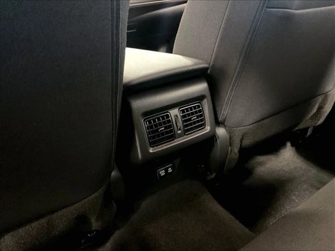 Used 2025 Toyota Camry LE image 27