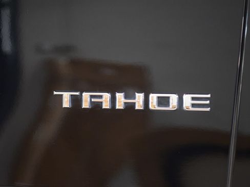 Used 2025 Chevrolet Tahoe Premier AWD/4WD image 16