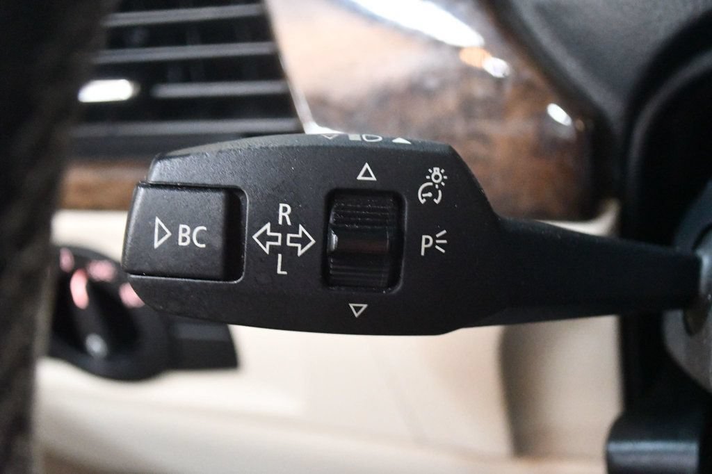 Used 2008 BMW 328i Convertible RWD image 58