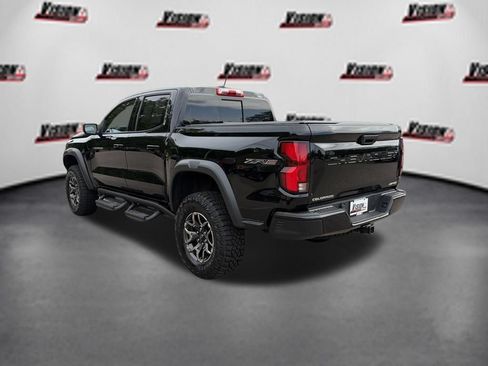 Used 2024 Chevrolet Colorado ZR2 AWD/4WD image 8