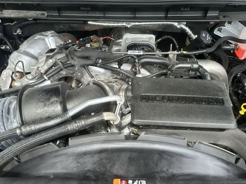 Used 2025 Chevrolet Silverado 2500 LT w/ Convenience Package AWD/4WD image 12