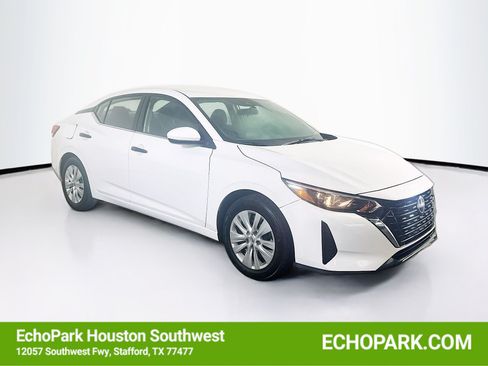 Used 2025 Nissan Sentra S FWD image 1