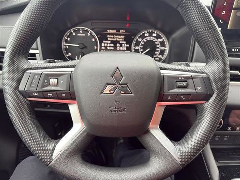 New 2026 Mitsubishi Outlander ES image 16
