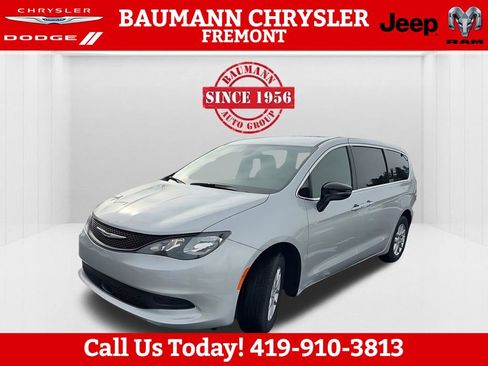New 2026 Chrysler Voyager LX FWD image 10