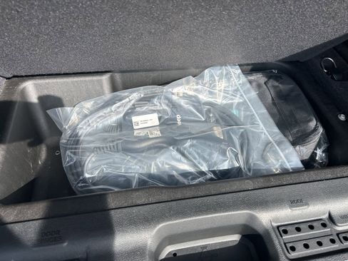 Used 2023 Jeep Wrangler Sahara image 37