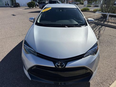 Used 2019 Toyota Corolla LE image 9