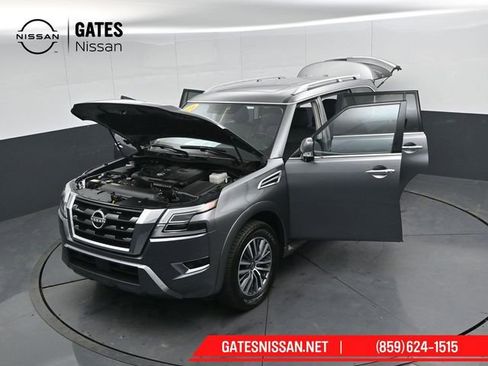 Used 2024 Nissan Armada SL w/ Captain's Chairs Package image 59