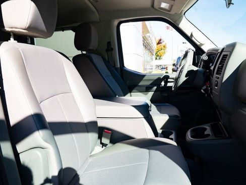 Used 2020 Nissan NV 3500 SV image 22