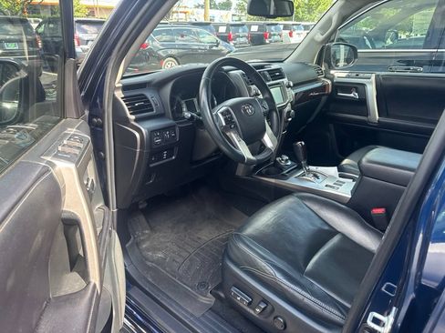 Used 2016 Toyota 4Runner Limited AWD/4WD image 9