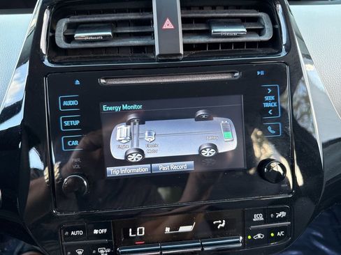 Used 2016 Toyota Prius Two image 24