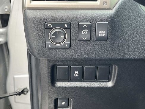 Used 2015 Lexus GX 460 image 30