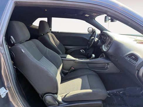 Used 2021 Dodge Challenger SXT image 19