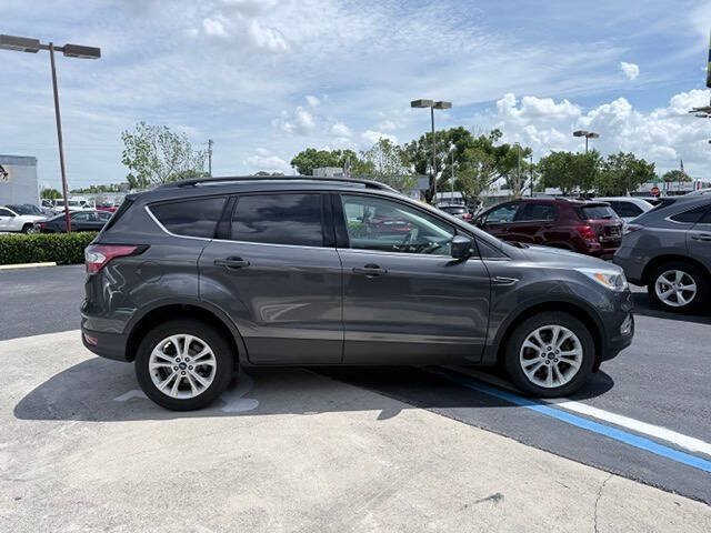 Used 2018 Ford Escape SE AWD/4WD image 4