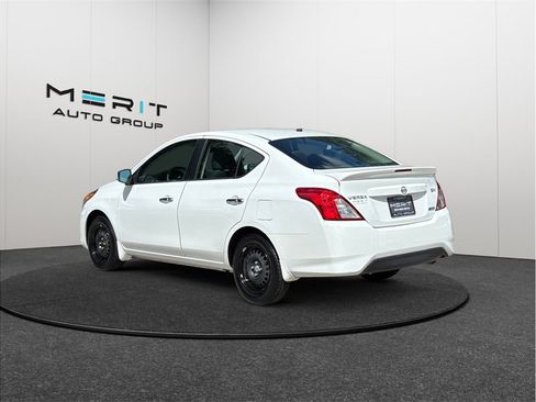 Used 2016 Nissan Versa SV FWD image 7