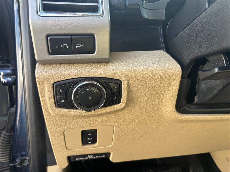 Used 2017 Ford F350 Lariat w/ Lariat Value Package AWD/4WD image 14
