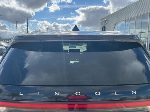 Used 2025 Lincoln Aviator Premiere w/ Equipment Group 101A image 10