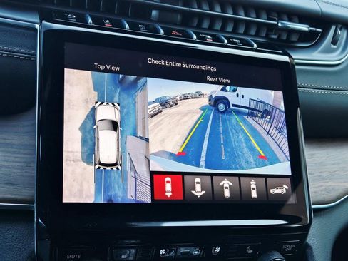 Used 2025 Jeep Grand Cherokee Summit w/ Adv Protech Group IV image 27