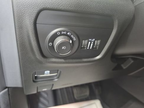 Used 2025 Jeep Grand Cherokee L Limited w/ Trailer Tow Package AWD/4WD image 20