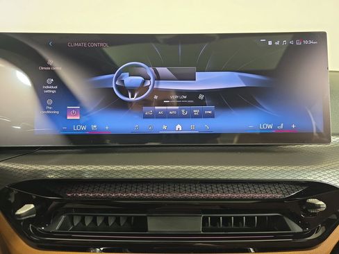 New 2026 BMW 330i xDrive Sedan w/ Premium Package AWD/4WD image 24