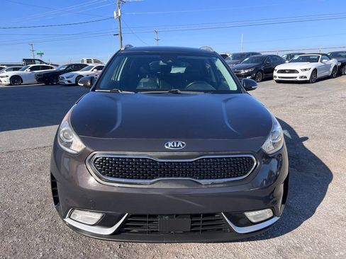 Used 2017 Kia Niro EX FWD image 3